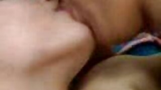 Худенька брюнетка порно відео домашне Вікторія Сін отримує як слід просвердлені обидві свої дірочки