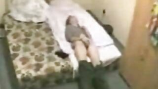 Їсть кицьку і дрочить пальцями Киеке Сугіуре домашнє порно відео в кліпі від першої особи